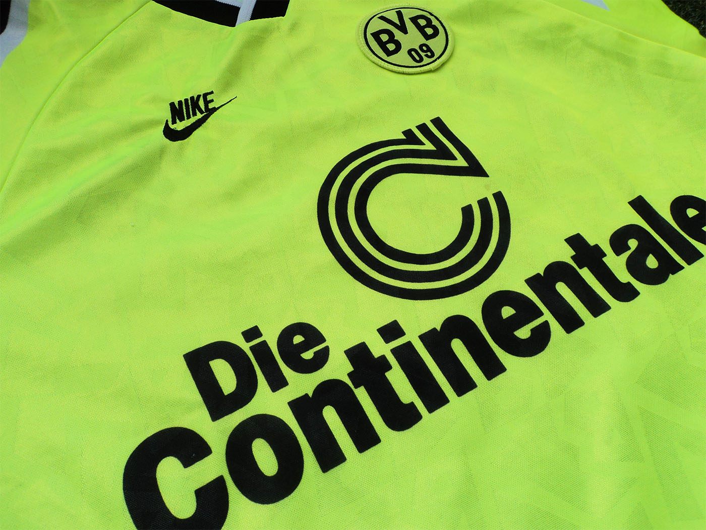 1995-1996 Borussia Dortmund LS home shirt - Medium