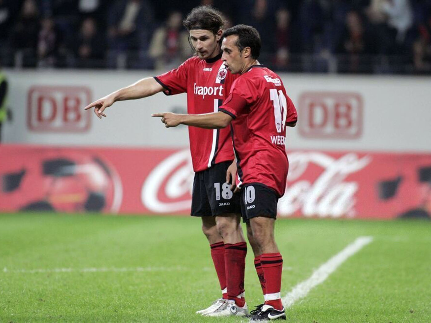 2005-2006 Eintracht Frankfurt home shirt Nr18 Amanatidis - Small