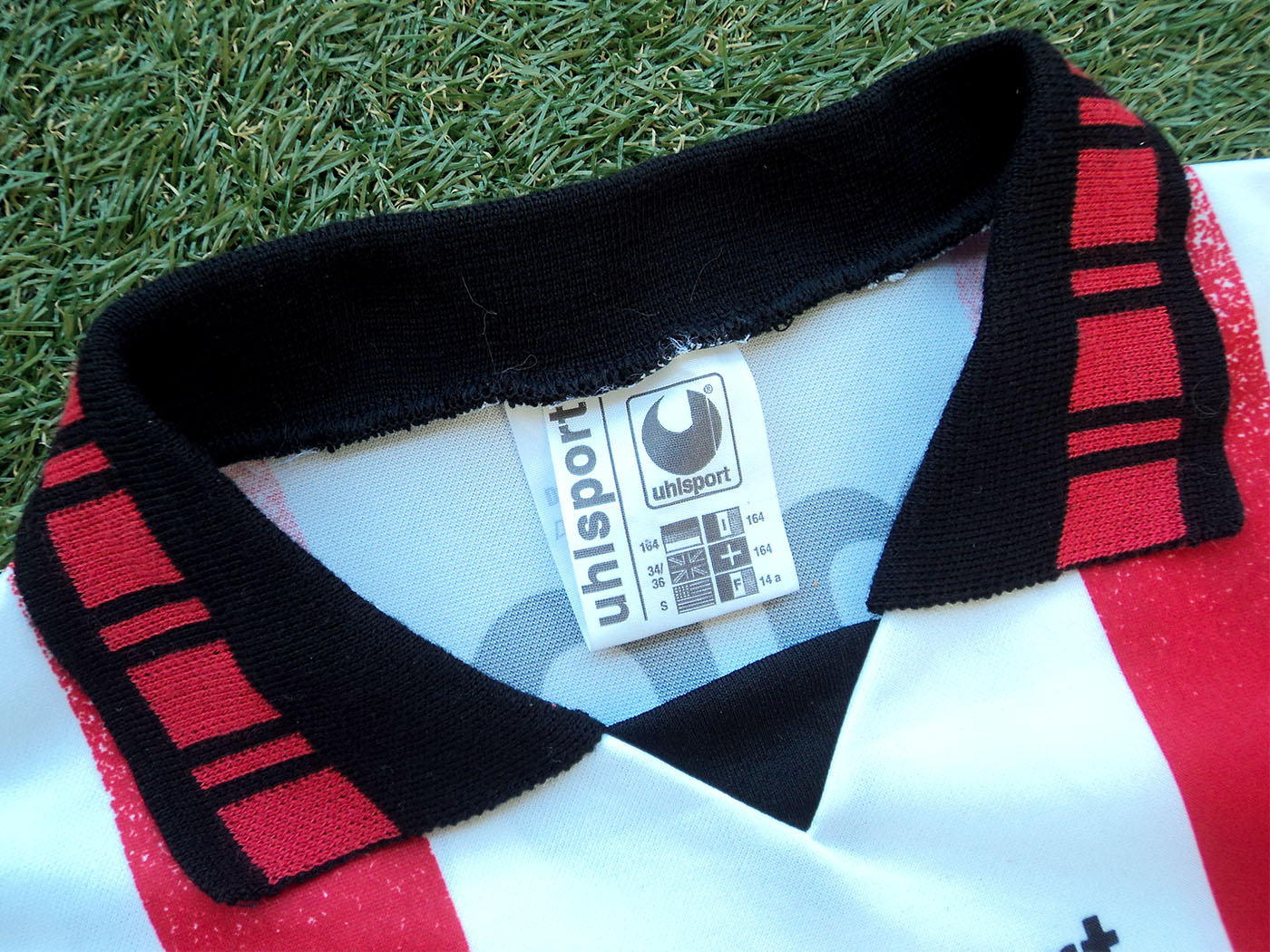 1995-1996 Hamburg home shirt - Small (34" - 36")