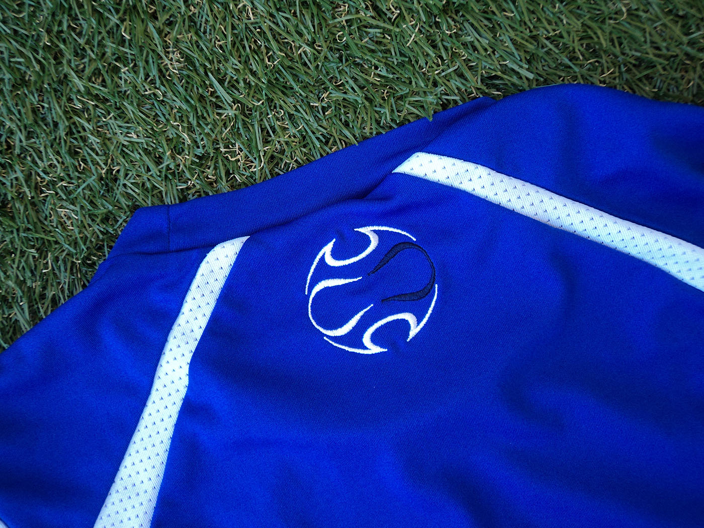 2007-2008 Σάλκε προπονητική φανέλα - Medium (38" - 40")