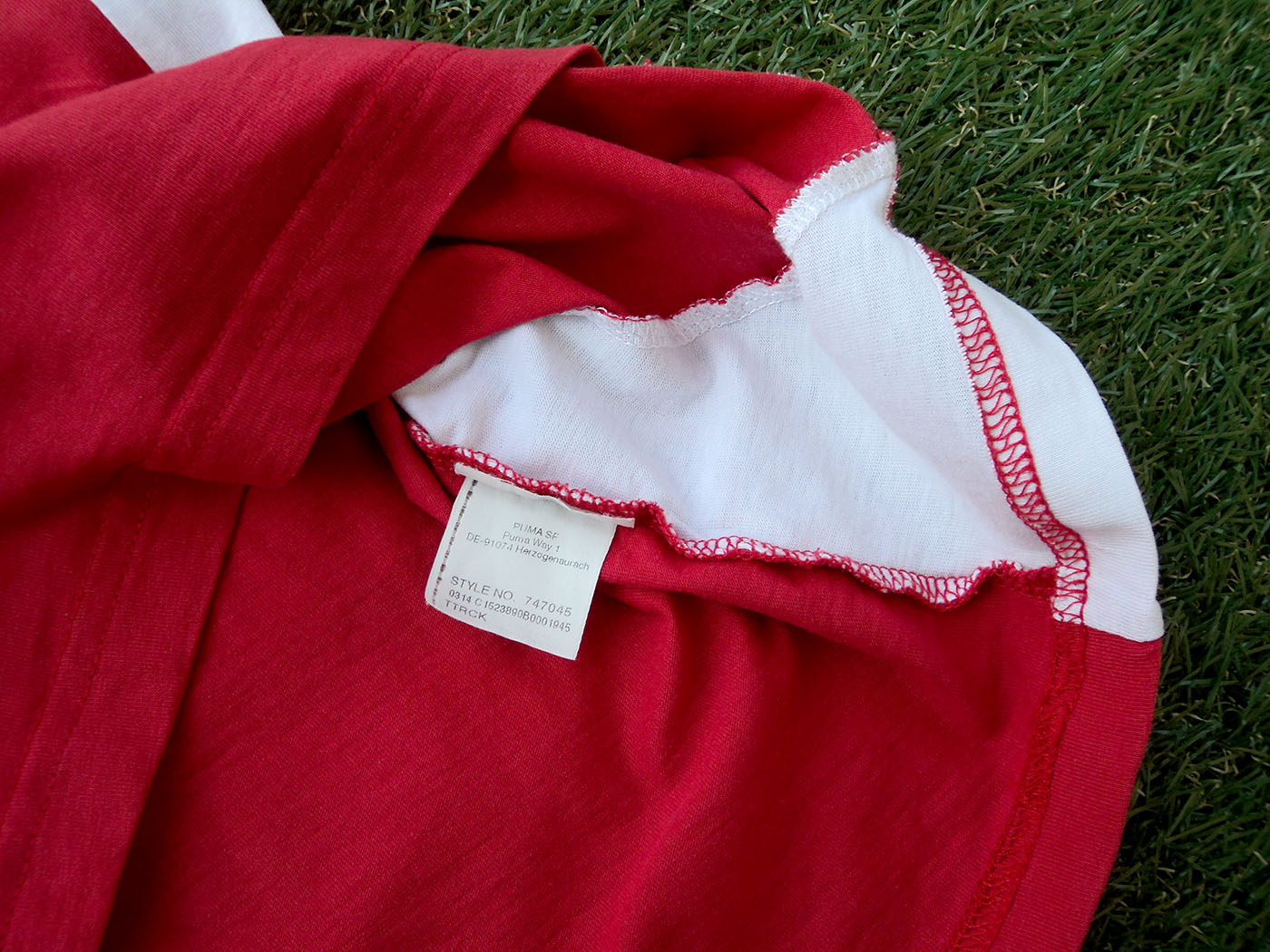2014-2015 Stuttgart polo shirt - XLarge