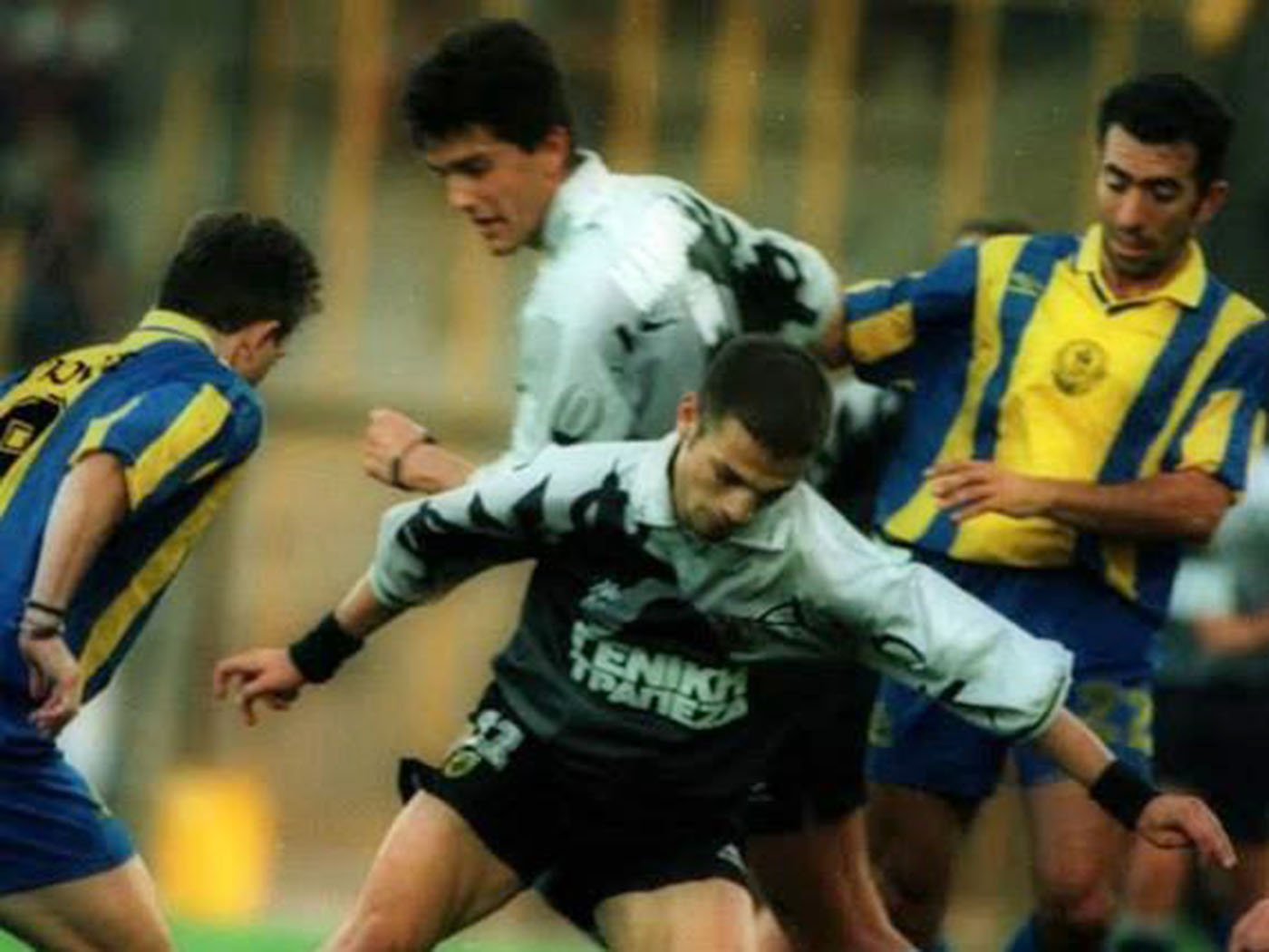 1996-1997 ΑΕΚ εκτός έδρας φανέλα Νο 19 Πλατάκης - Medium