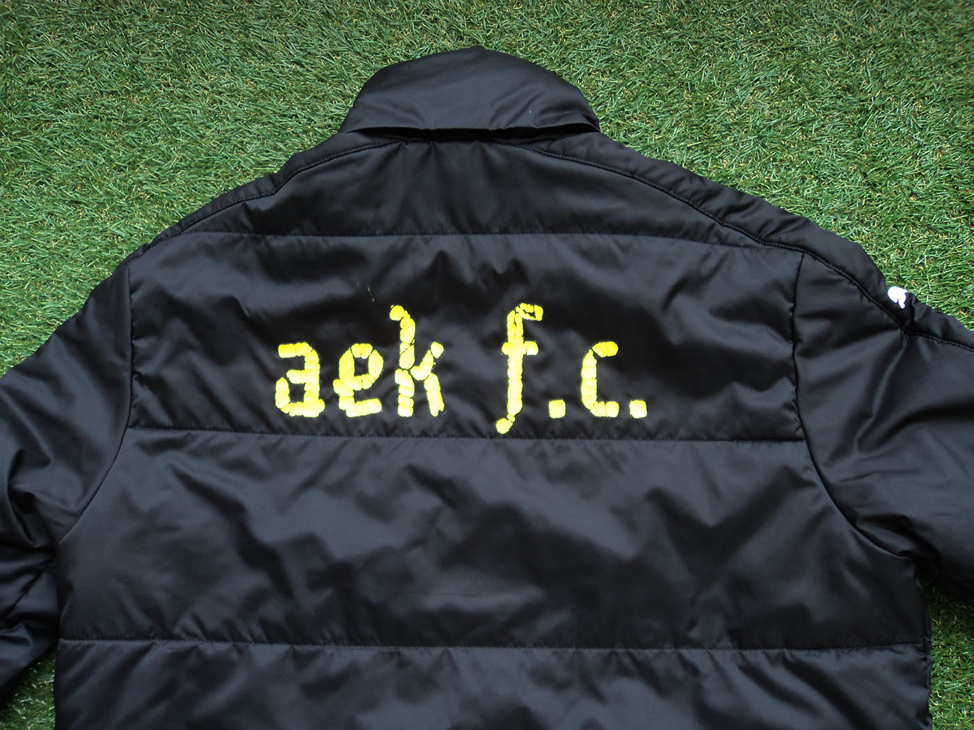 2012-2013 AEK Athens padded worn bench coat - Medium