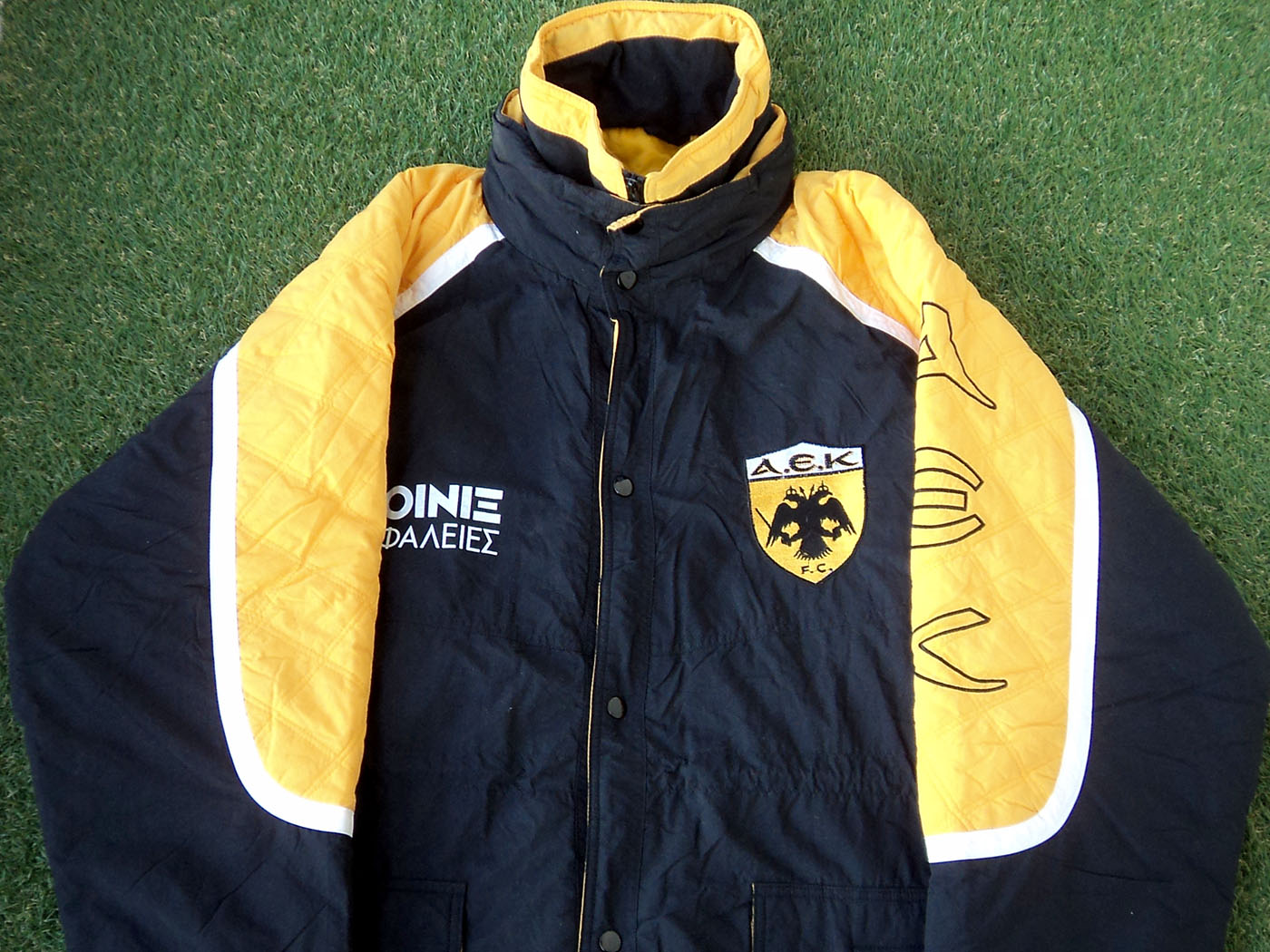 1994-1995 AEK Athens bench coat - Large