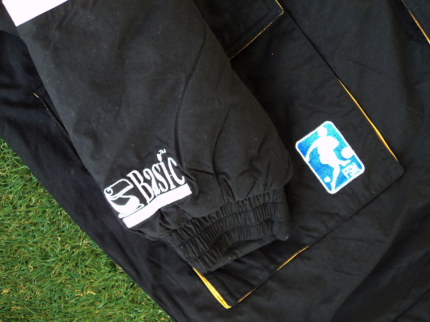 1994-1995 AEK Athens bench coat - Large
