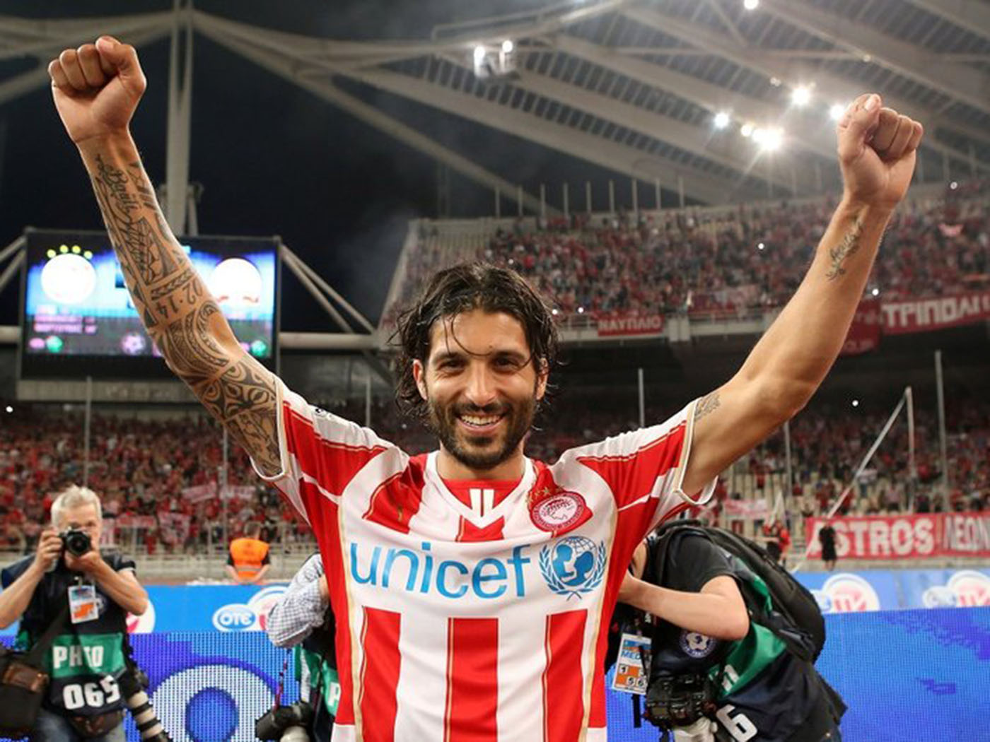 2013-2014 Olympiakos LS home shirt - Large