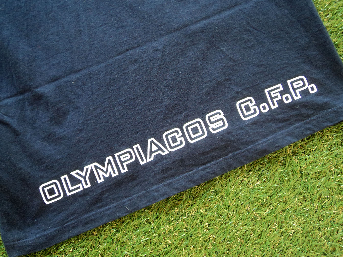 2003-2004 Ολυμπιακός Umbro επίσημο t-shirt - Small