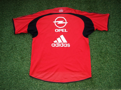 2004-2005 Μίλαν προπονητική φανέλα - Large (44" - 46")