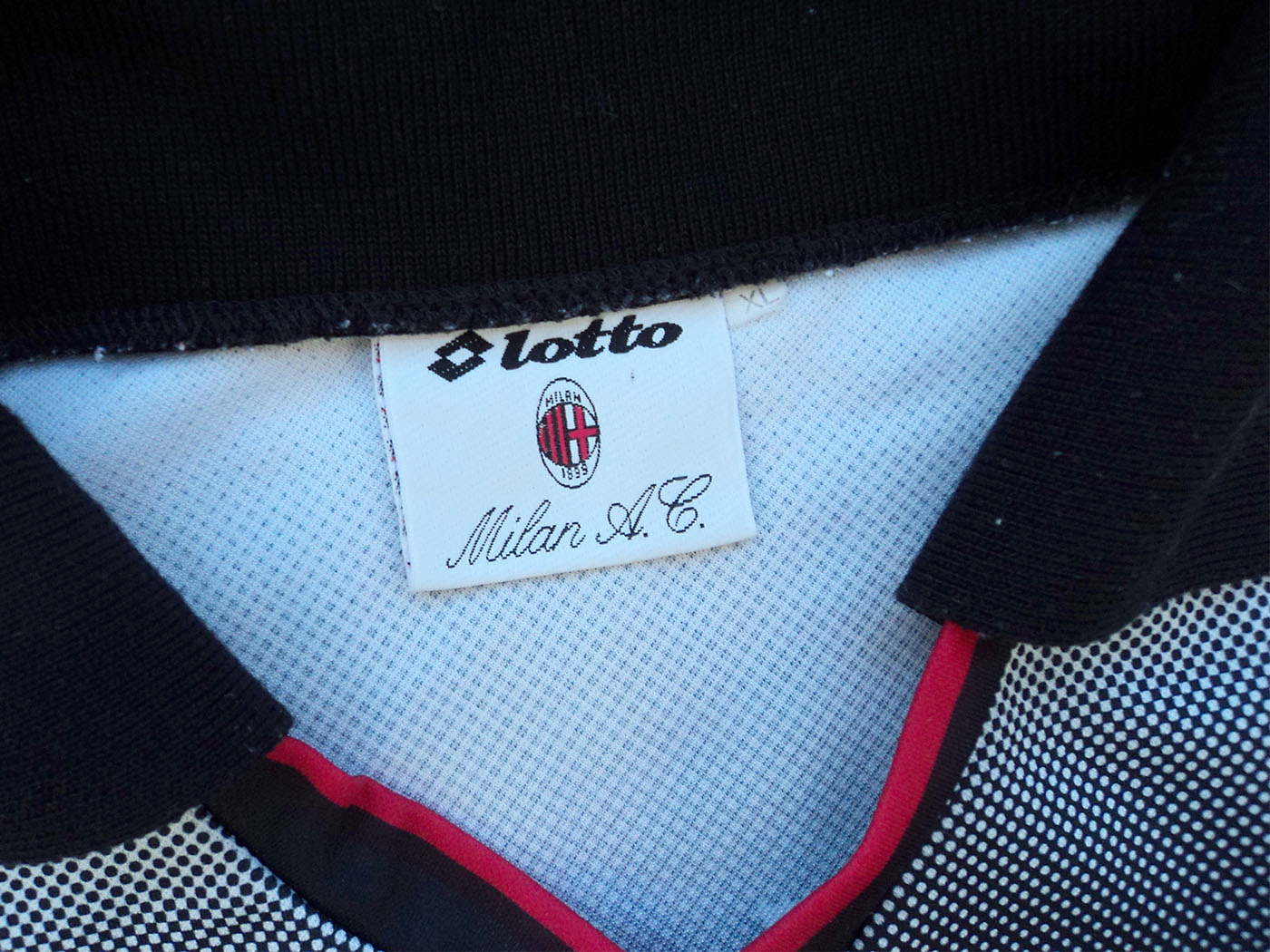 1995-1996 AC Milan training shirt - XLarge