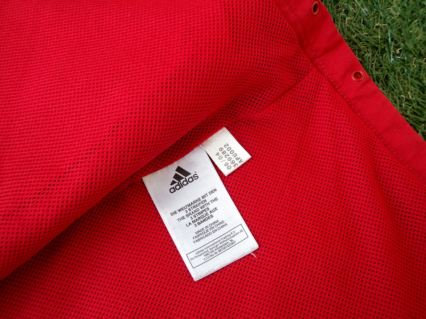 2004-2005 AC Milan track jacket - Medium (38" - 40")
