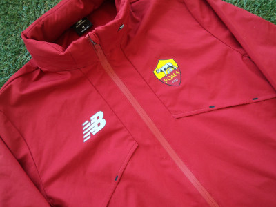 2021-2022 AS Roma windbreaker jacket - Medium