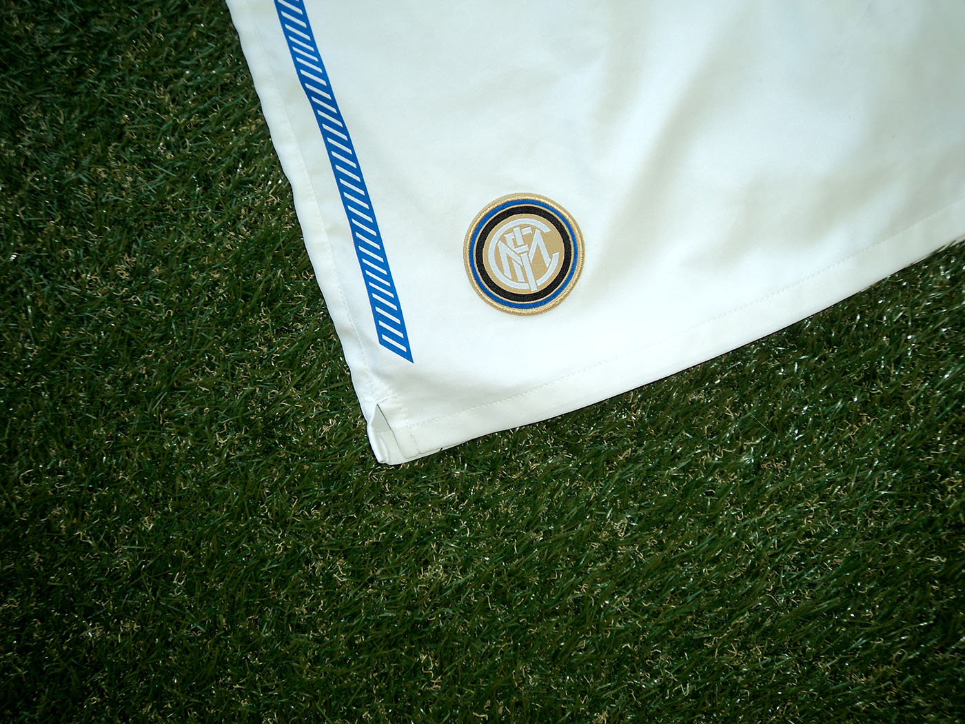 2010-2011 Ίντερ εκτός έδρας σορτς - Medium