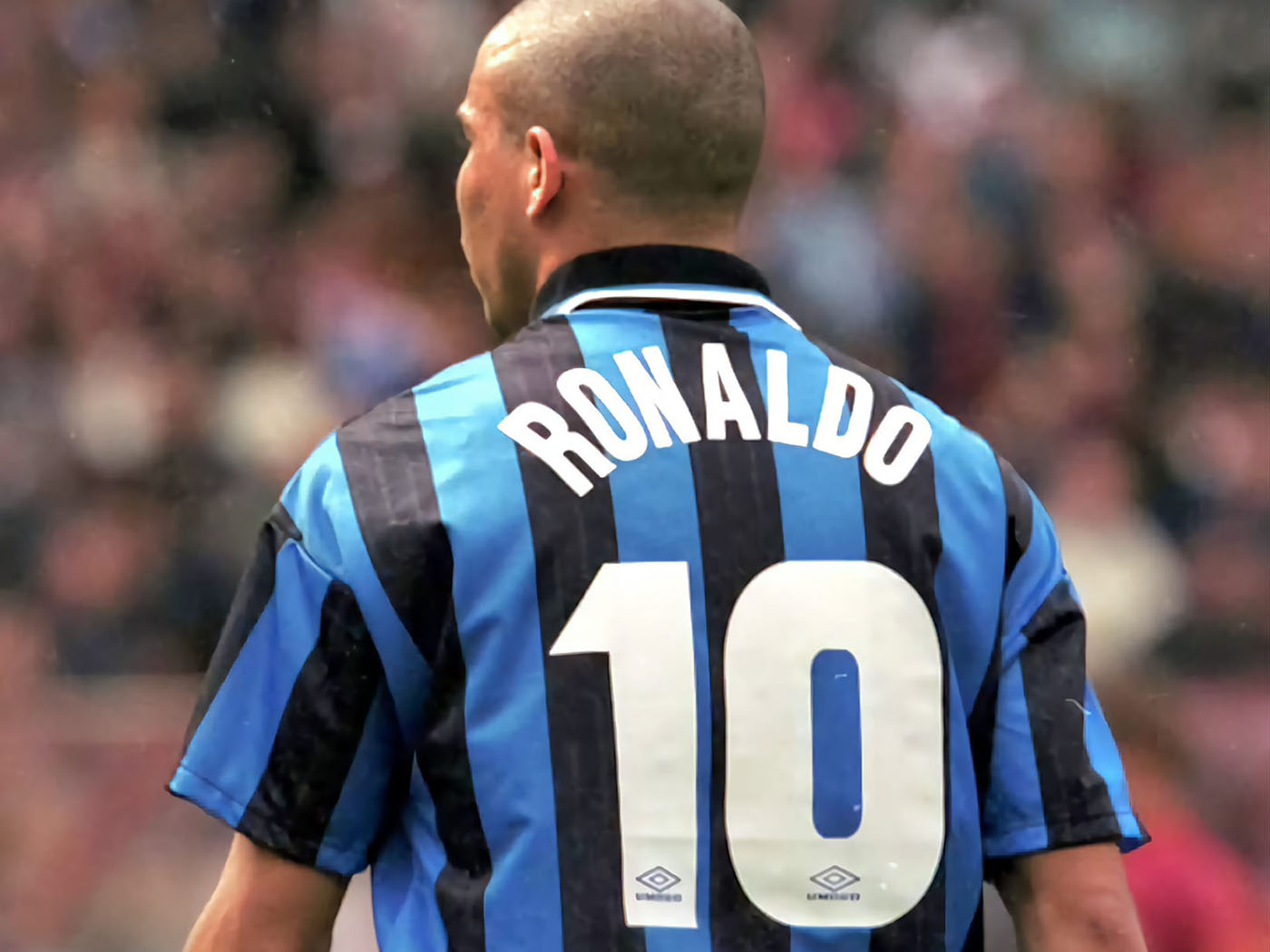 1997-1998 Inter Milan home shirt Nr10 Ronaldo - Medium