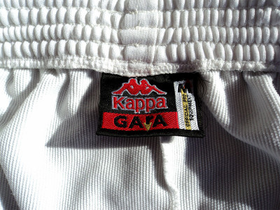 1995-1997 Juventus home shorts - Medium