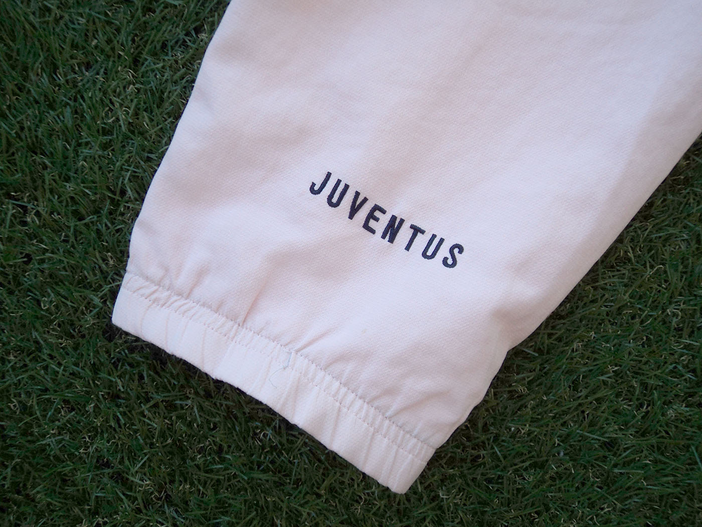 2004-2005 Juventus training jacket - Large