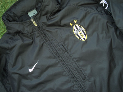 2003-2004 Juventus training jacket - Large
