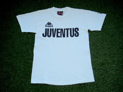 1997-1998 Juventus official Kappa t-shirt - Medium