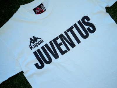 1997-1998 Juventus official Kappa t-shirt - Medium