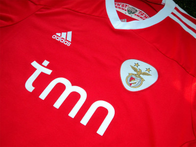 2011-2012 Benfica home shirt - XLarge
