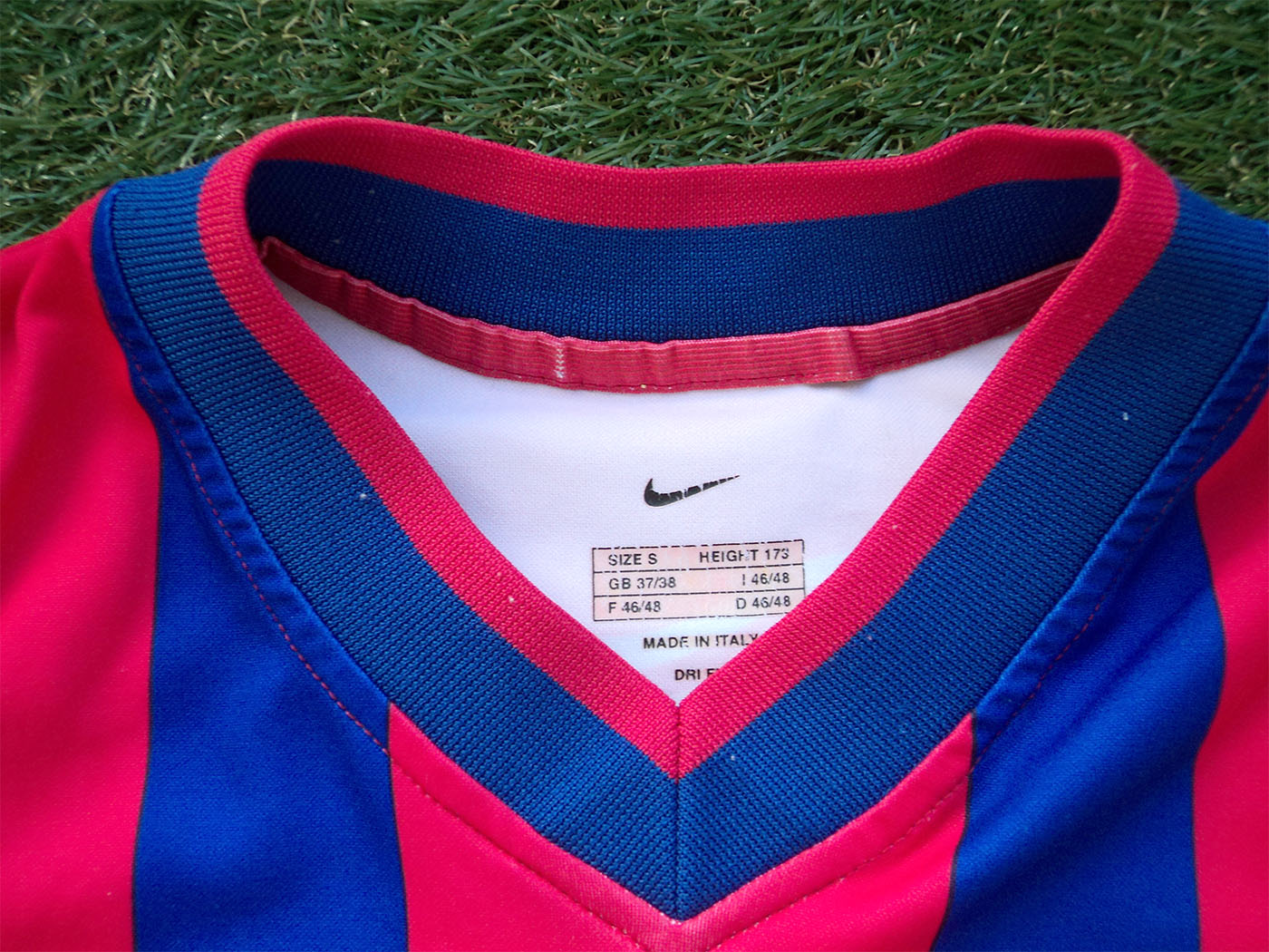 2000-2001 Βασιλεία εντός έδρας φανέλα - Small