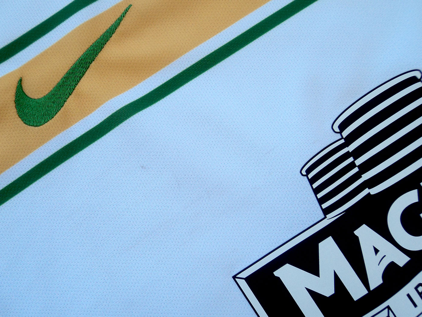 2014-2015 Celtic European 3rd shirt - Medium