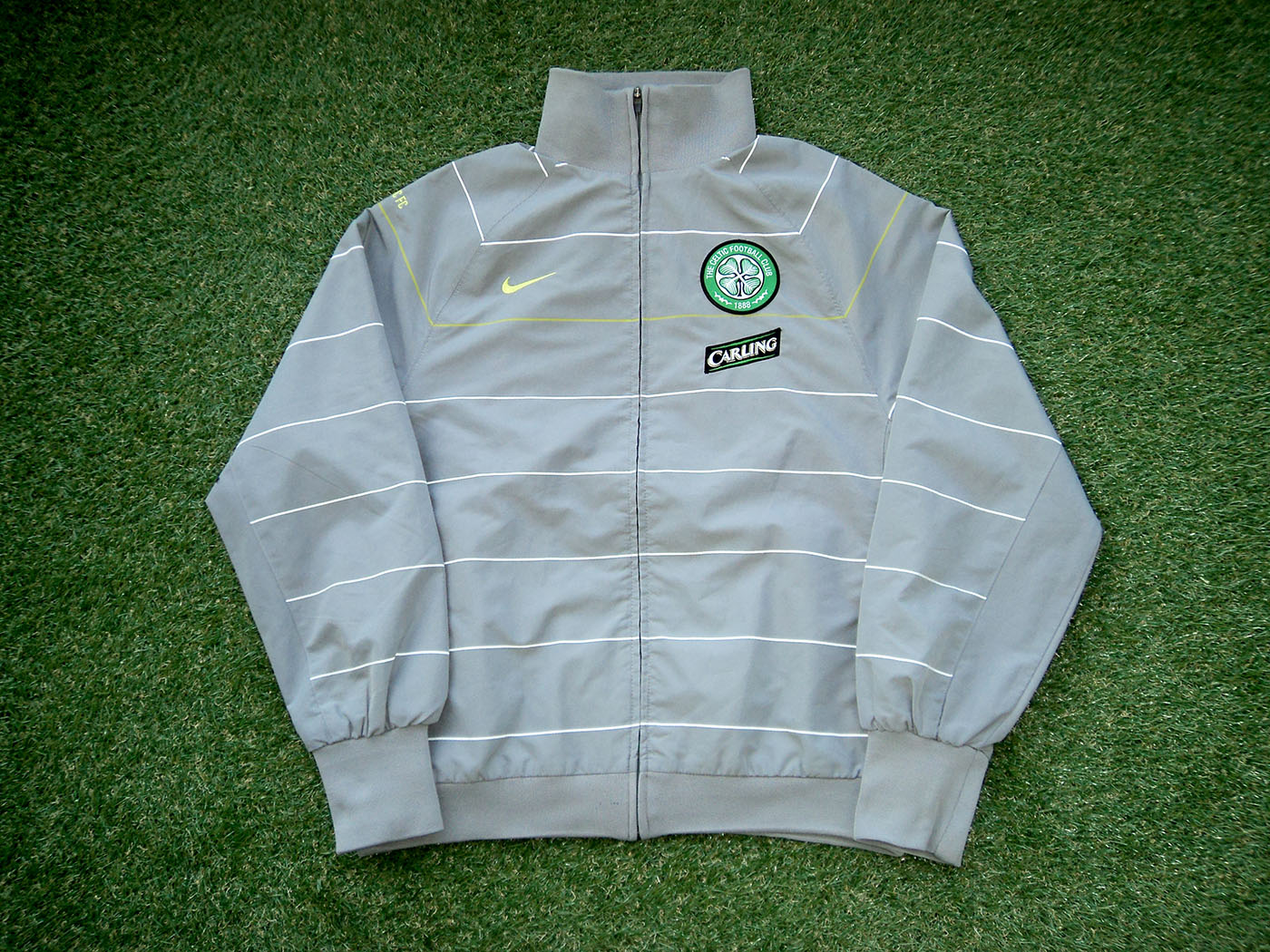 2008-2009 Celtic Nike track jacket - Medium