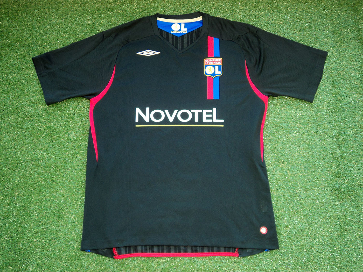 2007-2008 Lyon 3rd shirt - XLarge