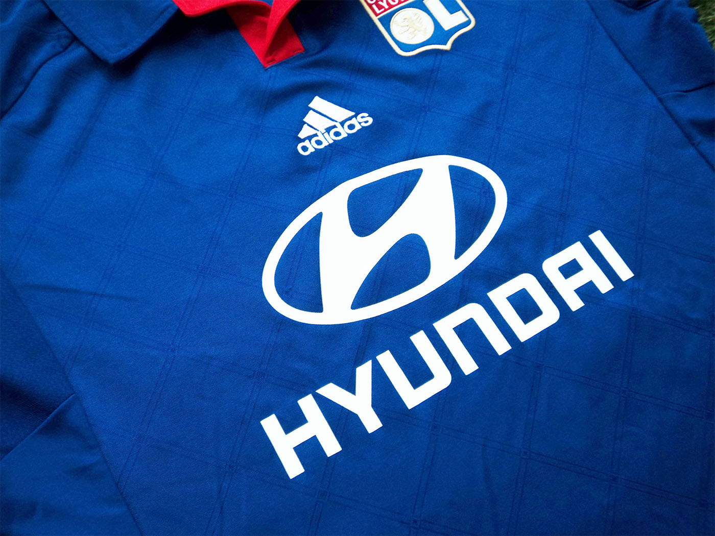 2012-2013 Olympique Lyonnais away shirt - Large