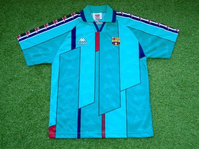 1995-1997 Barcelona Basic away shirt - Medium