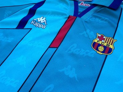 1995-1997 Barcelona Basic away shirt - Medium