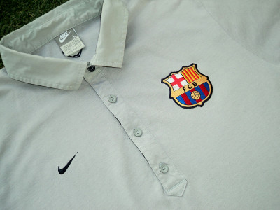 2003-2004 Barcelona polo shirt - Large