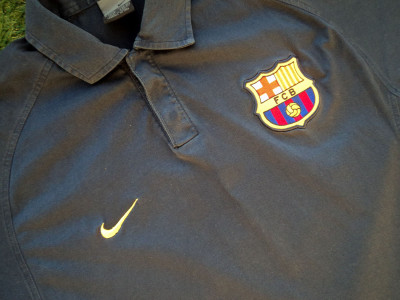 2003-2004 Barcelona polo shirt - Medium