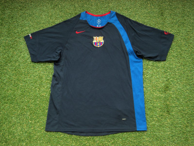 2005-2006 Barcelona training shirt - Medium