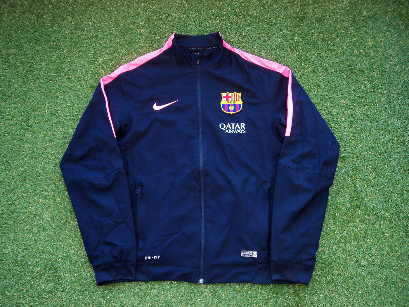 2014-2015 Barcelona Nike track jacket - Medium