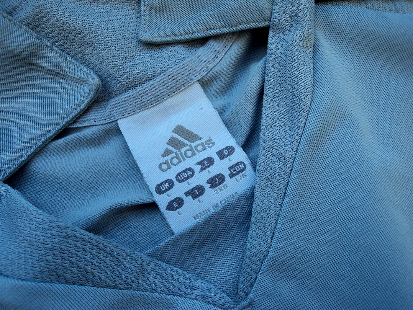 2005-2006 Real Madrid 3rd shirt - Large