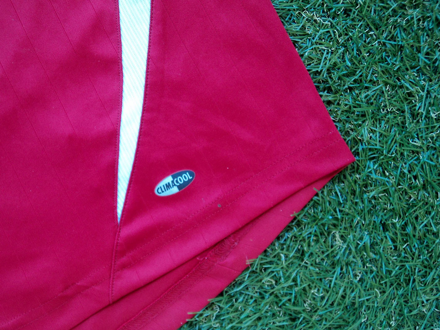 2006-2008 Denmark home shirt - Medium