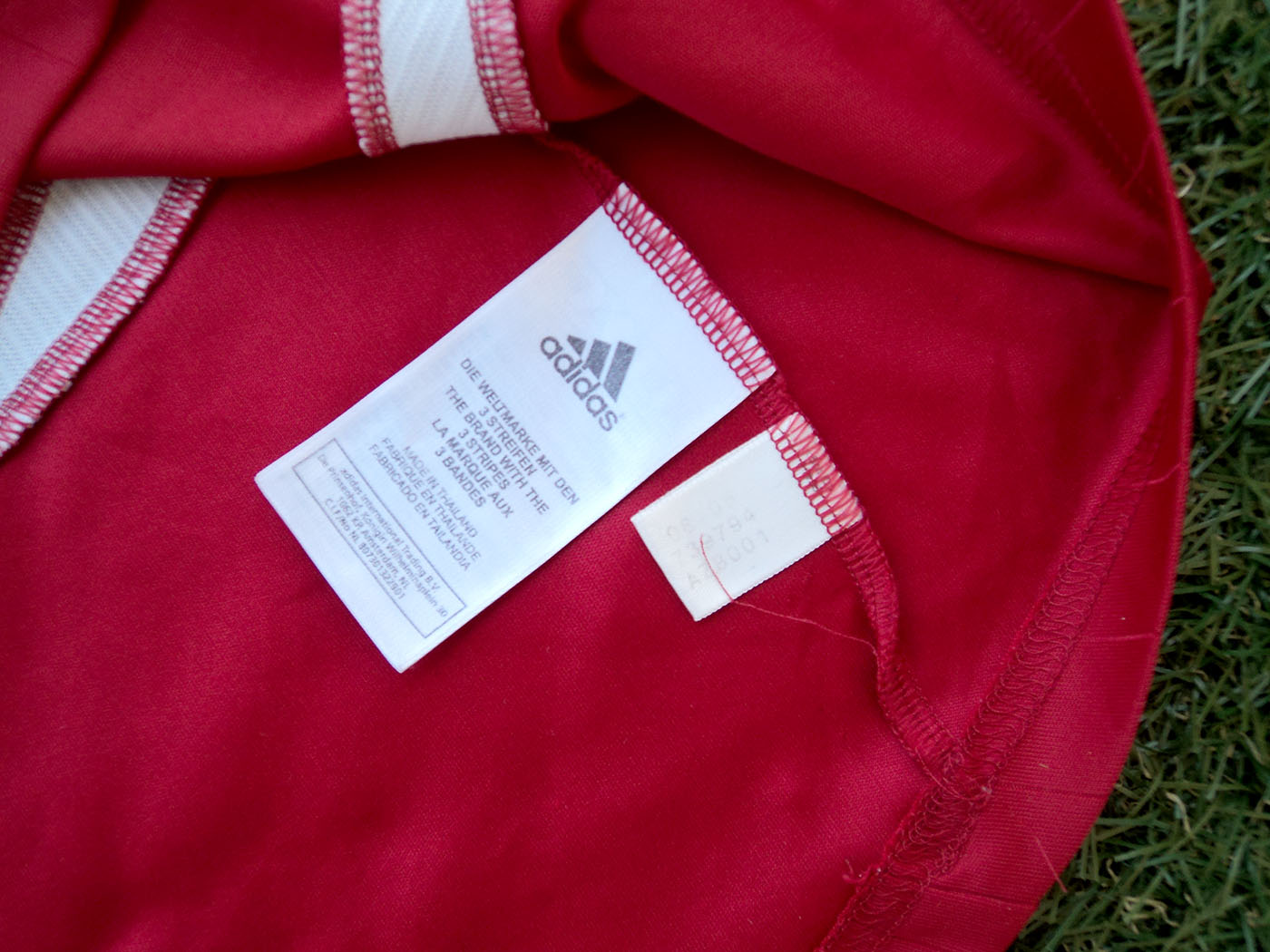 2006-2008 Denmark home shirt - Medium