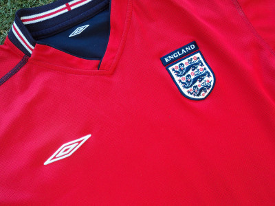 2002-2004 England away shirt - Medium