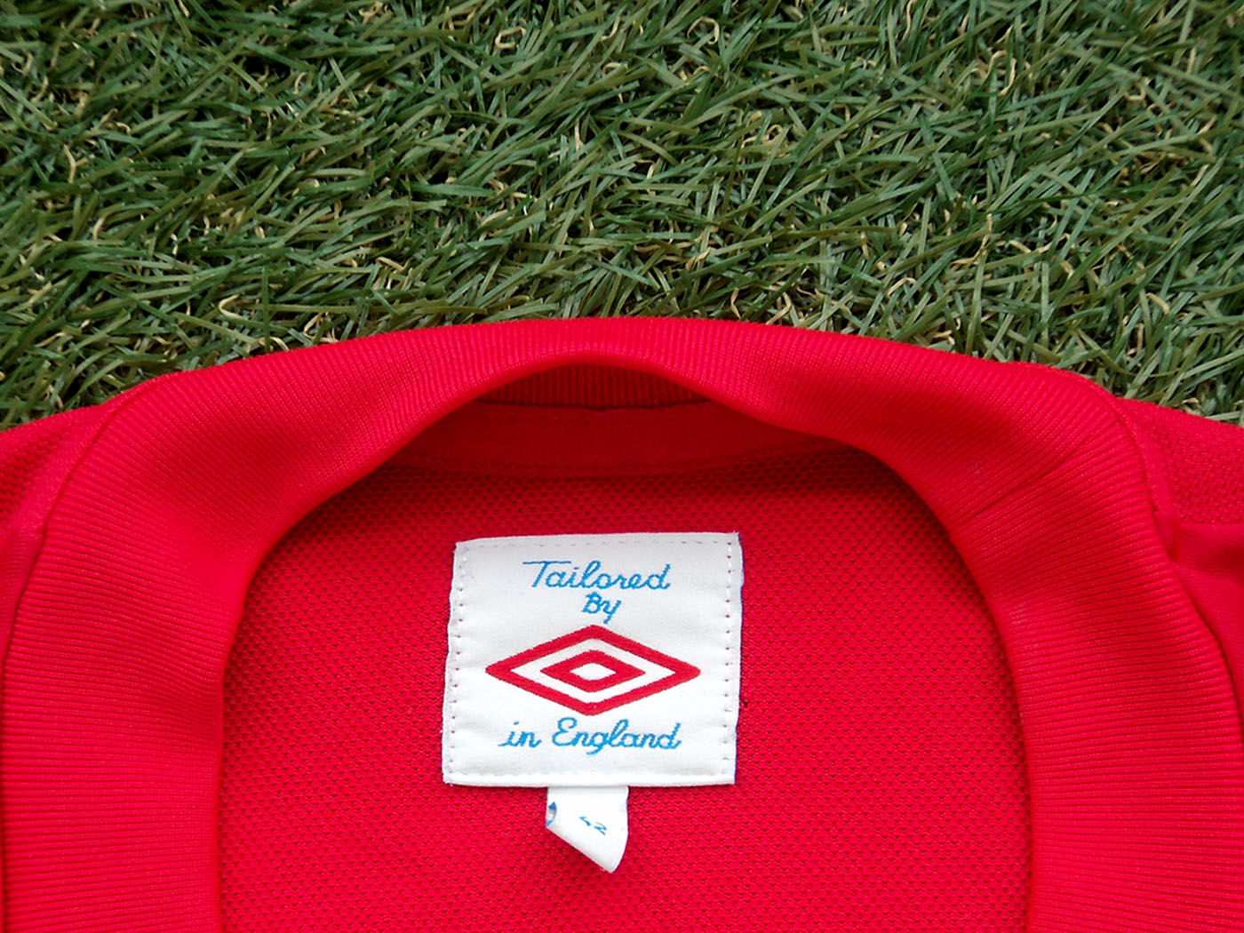 2010-2011 England "South Africa" away shirt - Medium/Large (42")