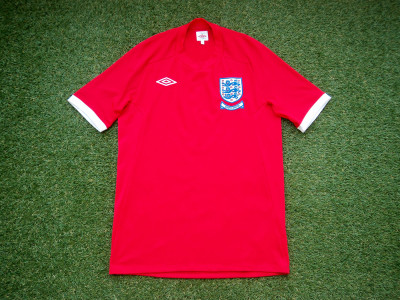 2010-2011 England "South Africa" away shirt - Medium (40")