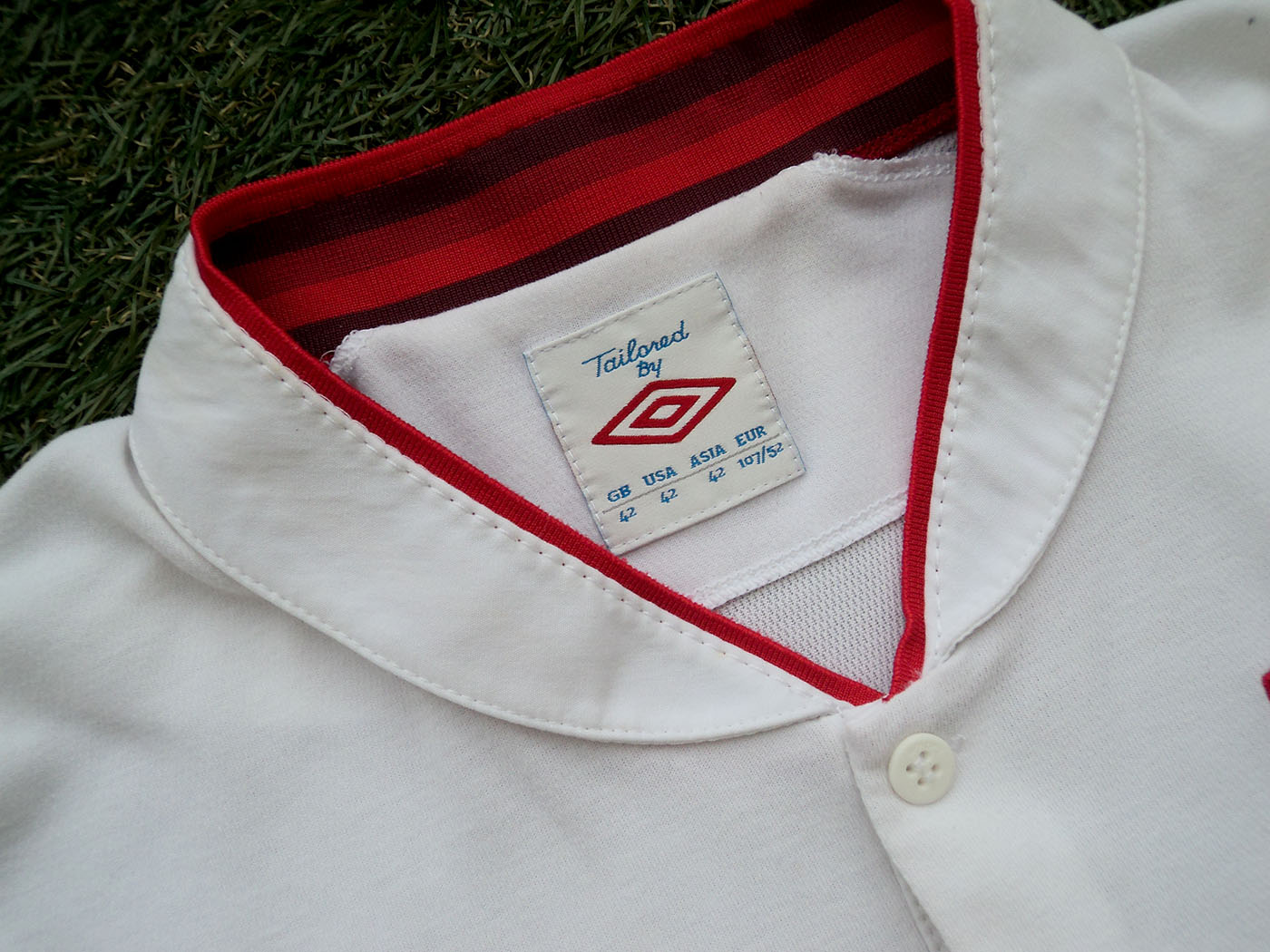 2012-2013 England home shirt - Large (42")