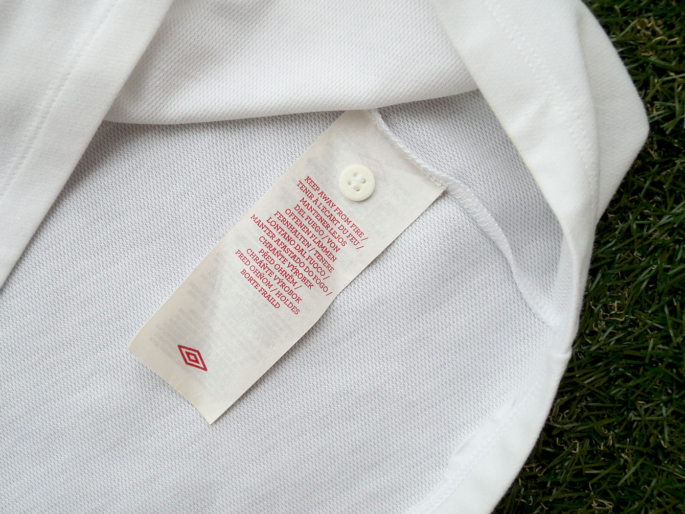 2012-2013 England home shirt - Large (42")