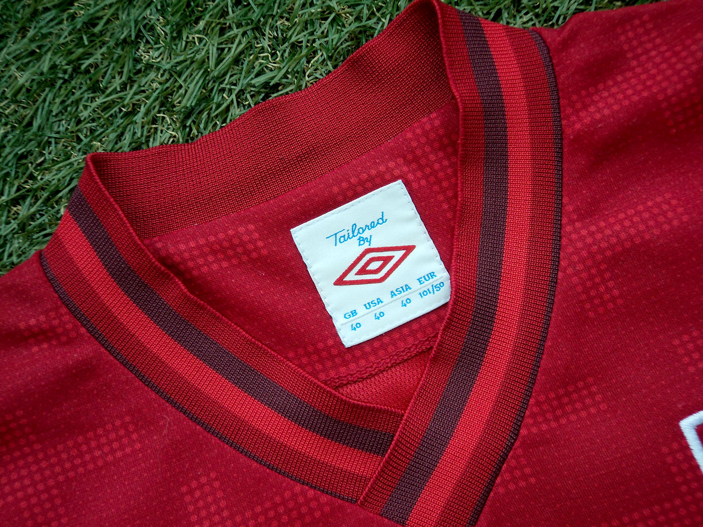 2012-2013 England GK home shirt - Medium (40")