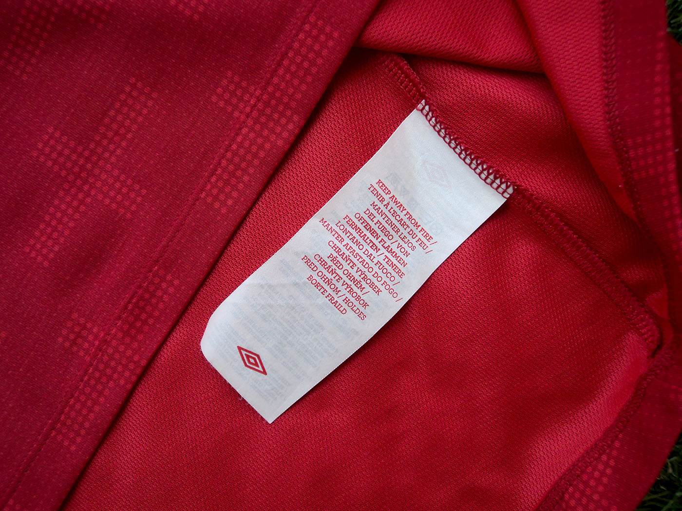 2012-2013 England GK home shirt - Medium (40")