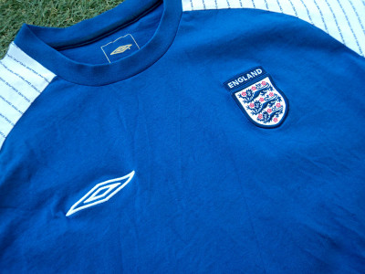 2006-2007 England Leisure tee - Large