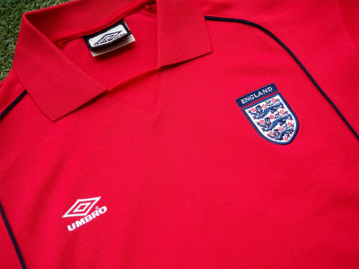 2000-2001 England Polo shirt - Medium