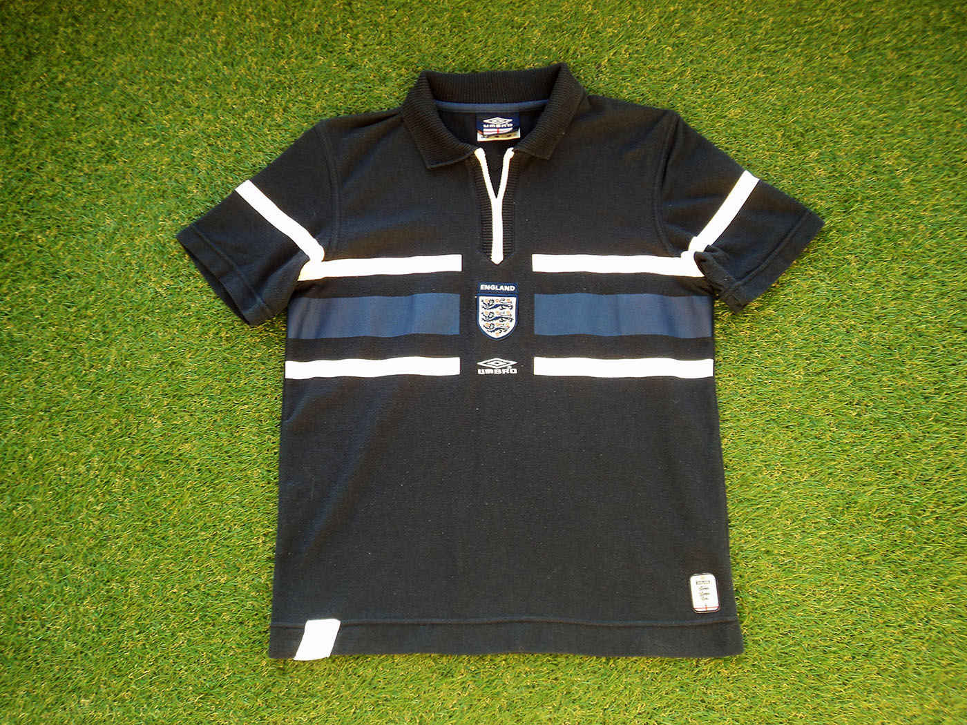 2002-2003 England polo shirt - Small