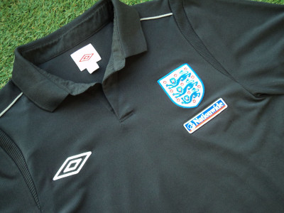 2009-2010 England polo shirt - Small