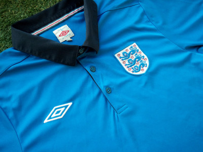 2010-2011 England polo shirt - Large