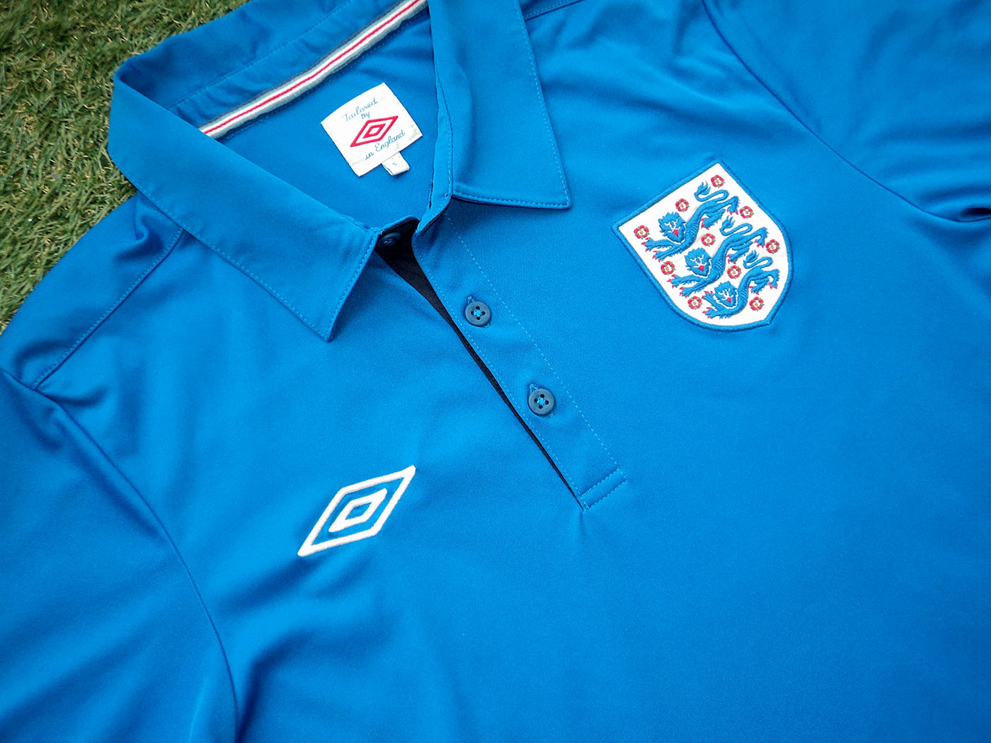 2010-2011 England polo shirt - Small
